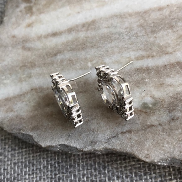 Sterling 925 Crystal Special Occasion Stud Earring - Picture 4 of 7